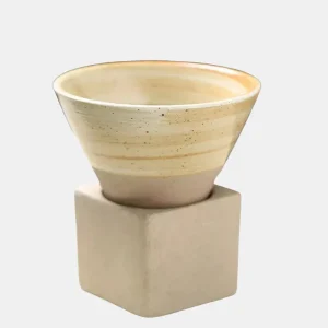 Handgemaakte Kegel Espresso Kop Rustieke Matte Afwerking voor Sereniteit bij Koffiemomenten