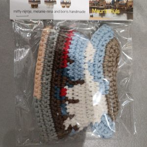 Gehaakte Nijntje view of Delft dress hanmade