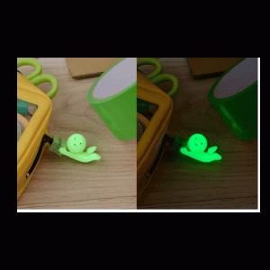 Smiski zipper falling